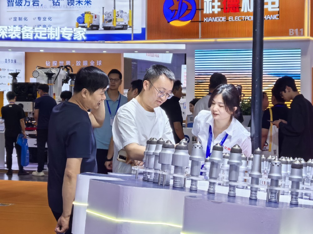 山东艾德截齿、接链环在新疆煤博会“火爆圈粉”
