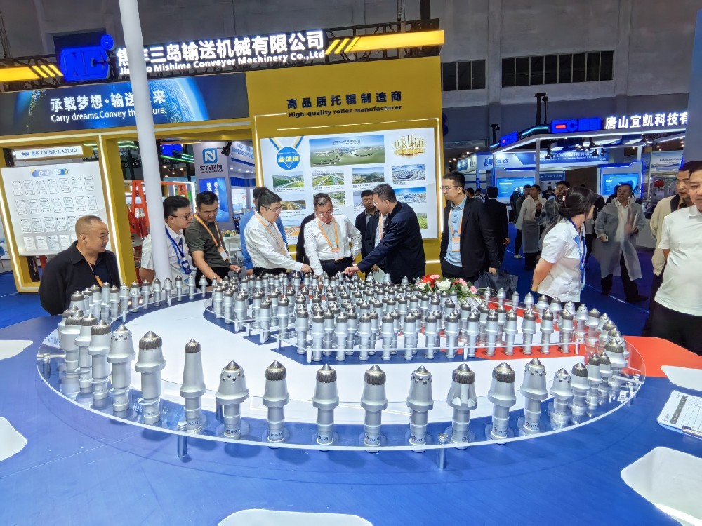 榆林展会首日 H320 展位山东艾德实业盛况